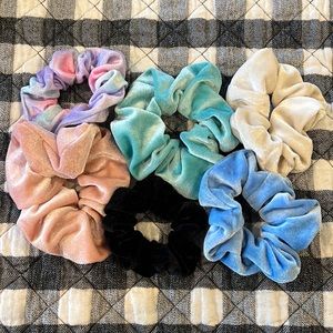NWOT velour scrunchie 6 pack